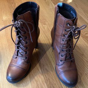 Clark's brown ankle boots, leather upper, women's 9M, gently used
